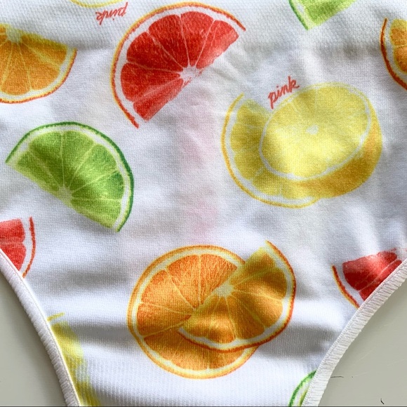 🌸New🌸 Medium Victoria’s Secret thong panty NWT - Picture 4 of 8